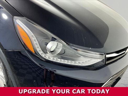 Used 2021 Chevrolet Trax LT w/ Driver Confidence Package FWD image 28