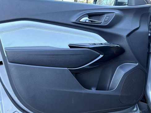 Used 2025 Chevrolet Trax LT w/ Driver Confidence Package image 16