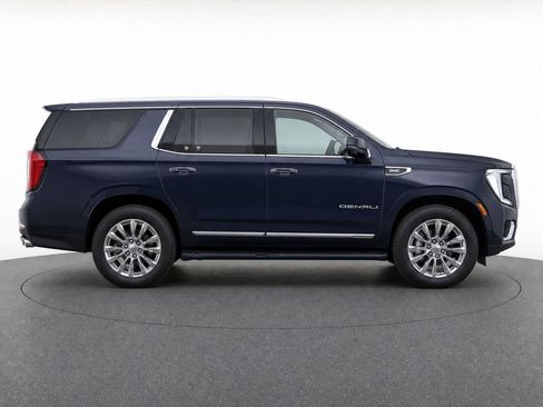 Used 2024 GMC Yukon Denali AWD/4WD image 8