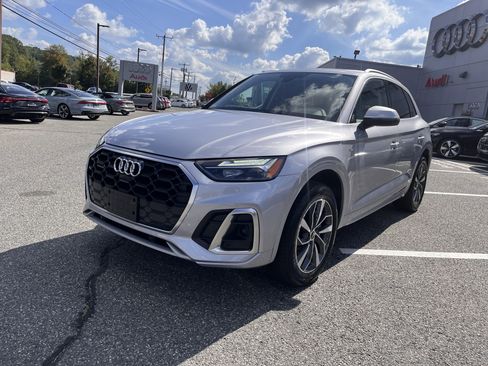 Certified 2022 Audi Q5 2.0T Premium Plus image 3