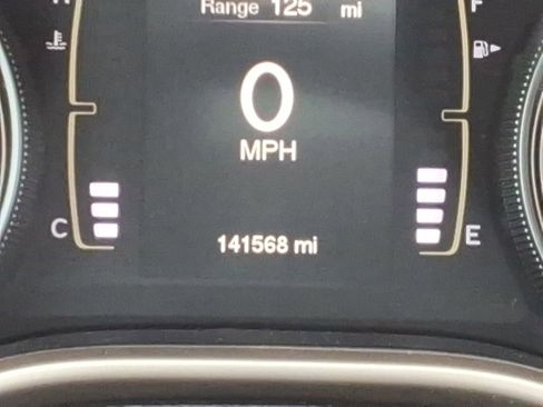 Used 2016 Jeep Cherokee Latitude w/ Comfort/Convenience Group image 14