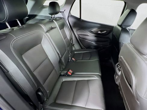 Used 2022 GMC Terrain SLT w/ Infotainment Package II image 28
