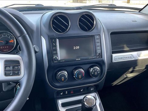 Used 2015 Jeep Compass High Altitude image 6