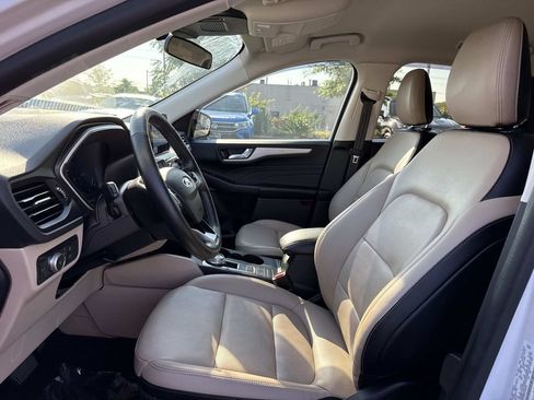 Used 2021 Ford Escape SEL w/ Technology Package AWD/4WD image 10