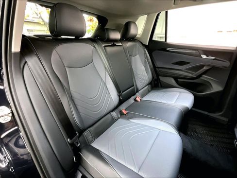 New 2026 Volkswagen Tiguan SE image 26