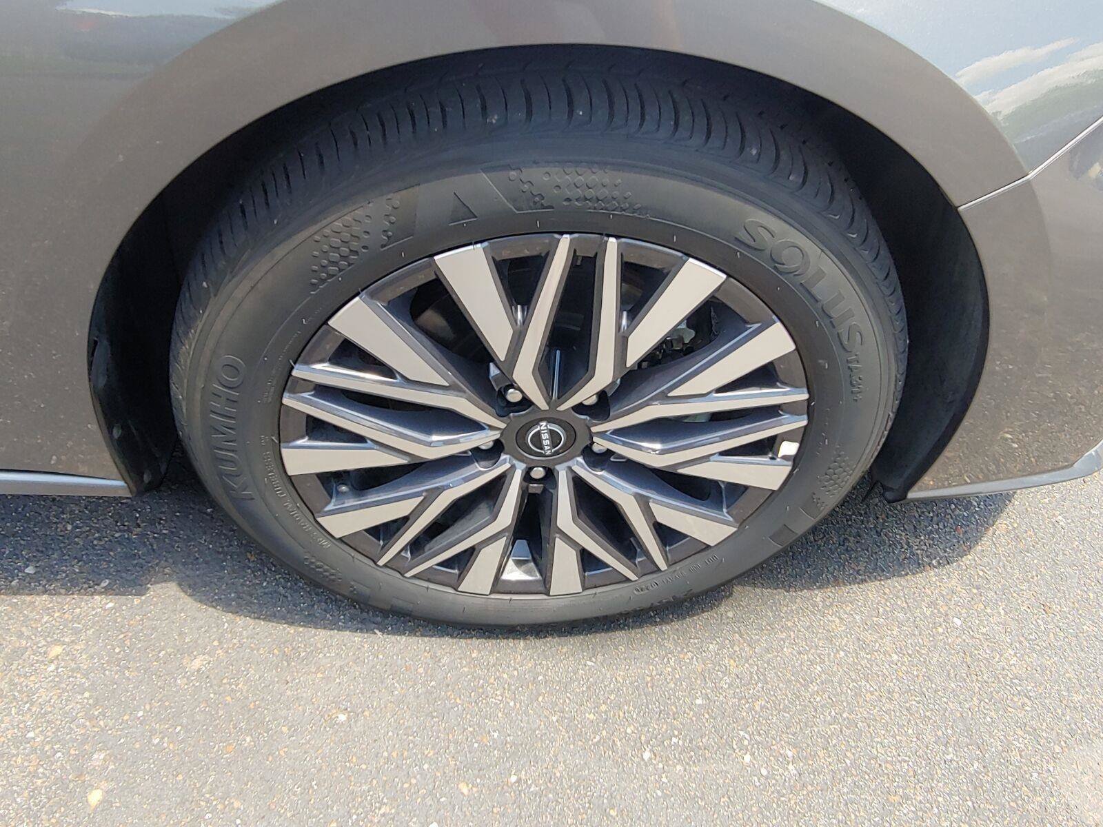Used 2026 Nissan Altima 2.5 SV FWD image 32
