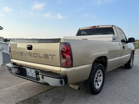 Used 2005 Chevrolet Silverado 1500 W/T image 5