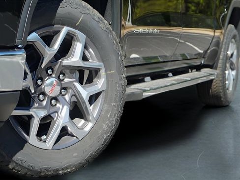 New 2026 GMC Sierra 1500 SLT image 3