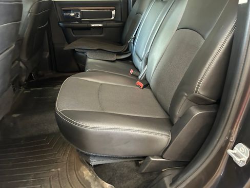 Used 2016 RAM 2500 Laramie w/ Convenience Group AWD/4WD image 25