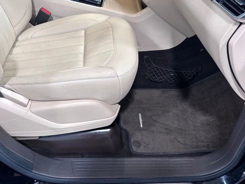 Certified 2018 Mercedes-Benz GLE 350 4MATIC image 18