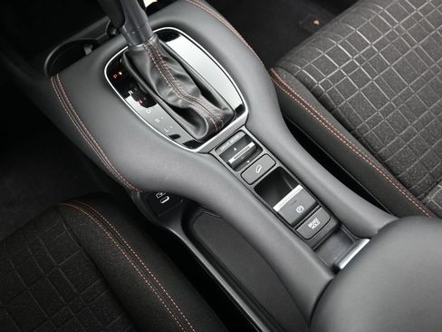 Certified 2024 Honda HR-V Sport image 26