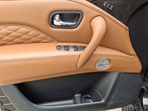 Used 2024 INFINITI QX80 Sensory image 14