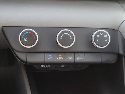 New 2026 Hyundai Elantra SE image 16