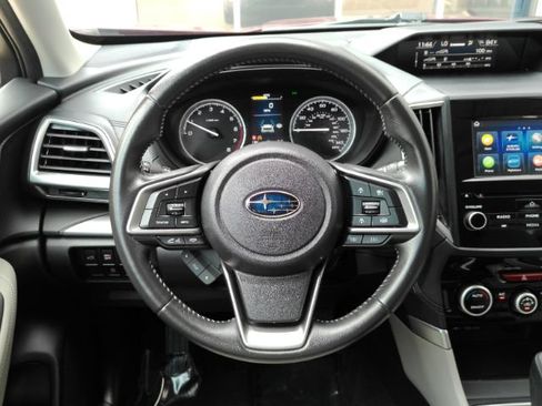 Used 2023 Subaru Forester Premium AWD/4WD image 31