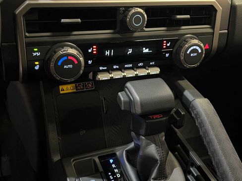 Certified 2025 Toyota 4Runner TRD Off-Road Premium image 24