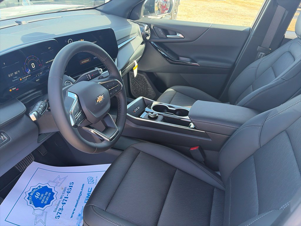 New 2027 Chevrolet Equinox LT w/ Convenience Package II FWD image 16