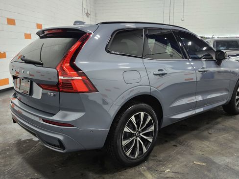 Used 2023 Volvo XC60 B5 Plus image 16