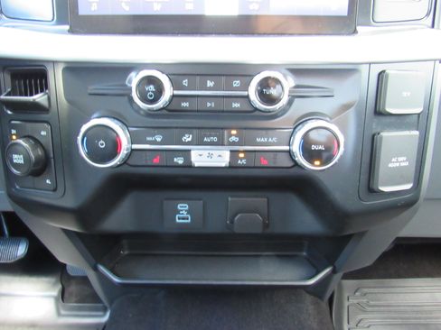 Used 2022 Ford F150 XLT w/ Equipment Group 302A High AWD/4WD image 25