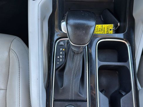 Used 2022 Kia Telluride S FWD image 15