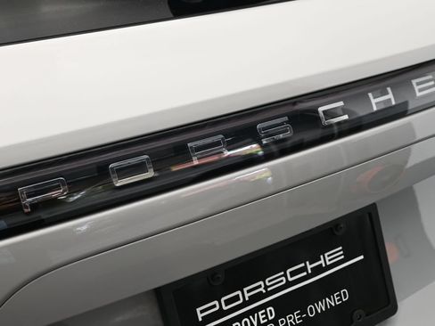 Certified 2022 Porsche Cayenne Turbo AWD/4WD image 36