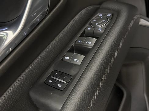 Used 2023 GMC Yukon Denali AWD/4WD image 24