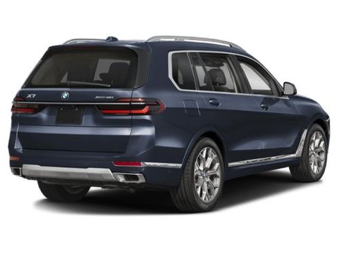New 2027 BMW X7 xDrive40i w/ M Sport Package AWD/4WD image 2