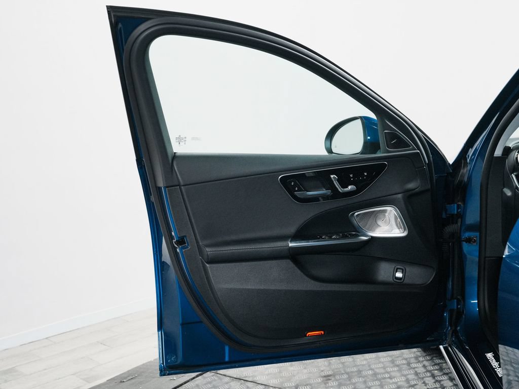 Used 2023 Mercedes-Benz C 300 4MATIC Sedan image 10