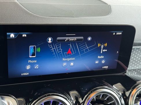 Certified 2024 Mercedes-Benz GLB 250 image 30