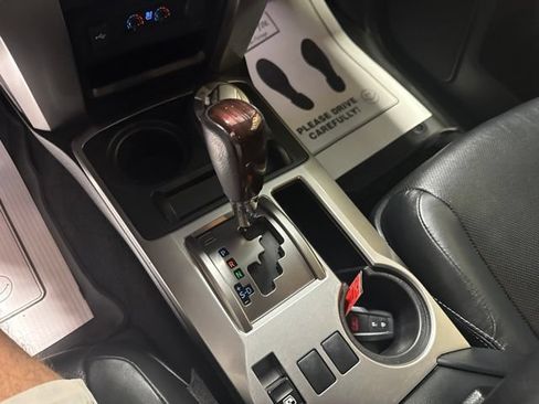 Used 2022 Toyota 4Runner Limited AWD/4WD image 10