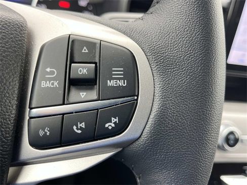 Used 2023 Ford Explorer XLT image 33