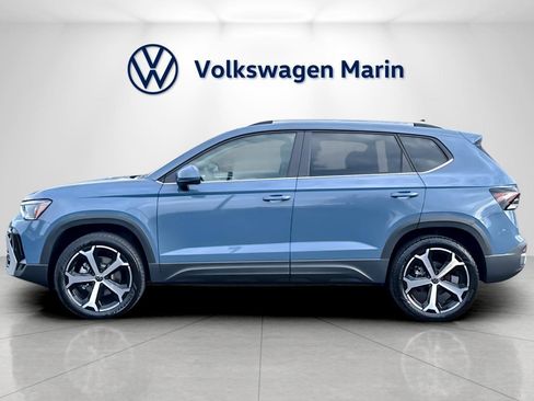 New 2026 Volkswagen Taos SEL image 2