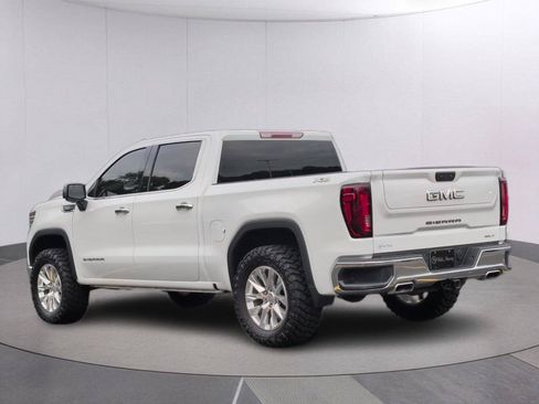 Used 2022 GMC Sierra 1500 SLT w/ SLT Premium Package AWD/4WD image 3