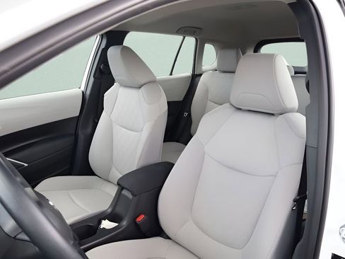 New 2026 Toyota Corolla Cross L AWD/4WD image 8