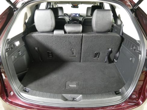 Used 2024 MAZDA CX-90 Plug-In Hybrid w/ Premium Pkg image 18