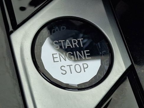 Used 2021 BMW X5 M50i w/ Executive Package image 26