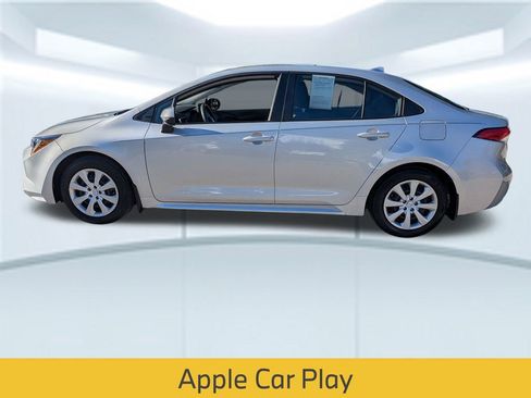 Used 2025 Toyota Corolla LE image 2
