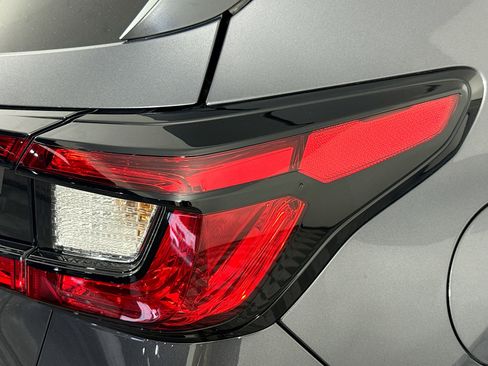 Used 2024 Subaru Crosstrek 2.5i Limited w/ Crosstrek Mirror Package image 33