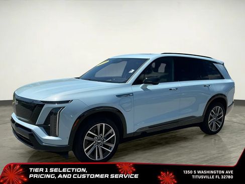 Used 2026 Cadillac Vistiq Sport w/ LPO, Floor Liner Package AWD/4WD image 2