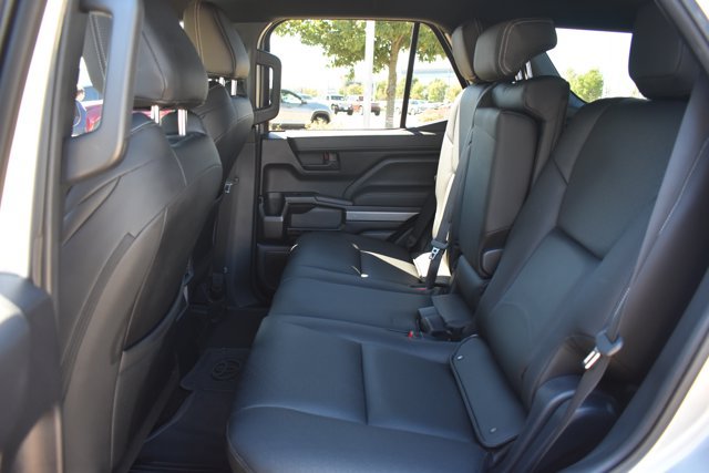 Used 2026 Toyota 4Runner SR5 AWD/4WD image 14