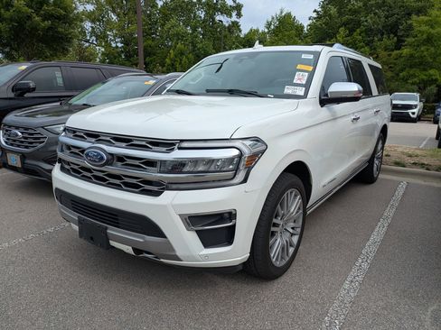 Used 2023 Ford Expedition Max Platinum AWD/4WD image 3