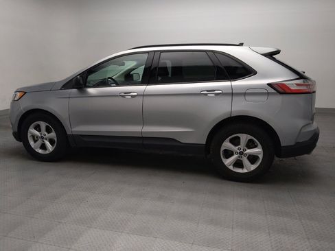 Used 2020 Ford Edge SE FWD image 3