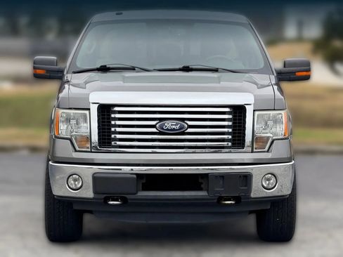 Used 2011 Ford F150 XLT w/ XLT Chrome Pkg image 5
