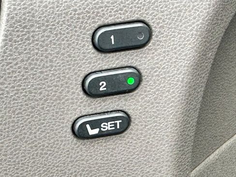 Used 2014 Honda Odyssey Touring Elite image 10