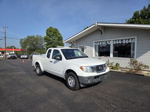 Used 2015 Nissan Frontier S image 1