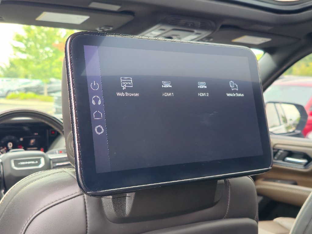Certified 2025 GMC Yukon Denali Ultimate AWD/4WD image 23