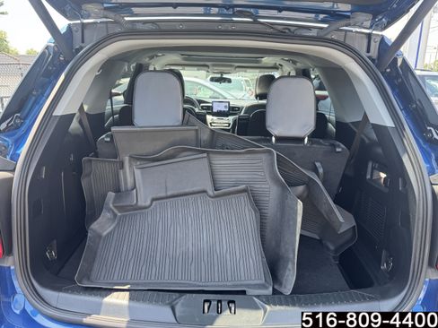 Used 2022 Ford Explorer XLT w/ Equipment Group 202A AWD/4WD image 34