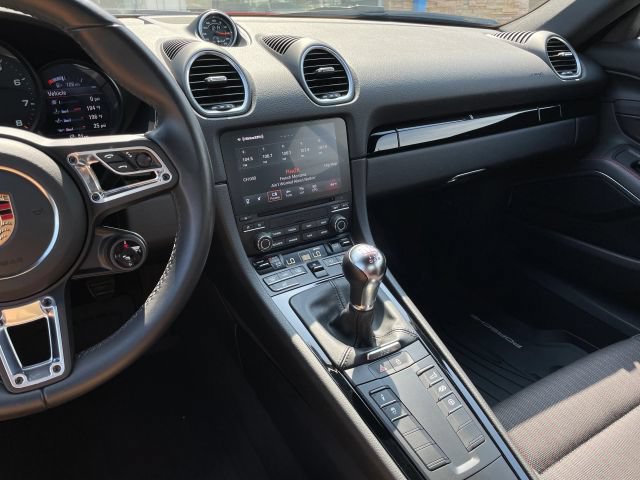 Used 2023 Porsche 718 Cayman w/ 718 T Interior Package RWD image 34
