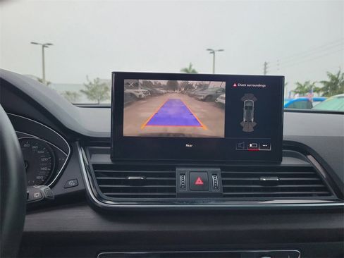 Used 2022 Audi Q5 2.0T Premium w/ Convenience Package image 22