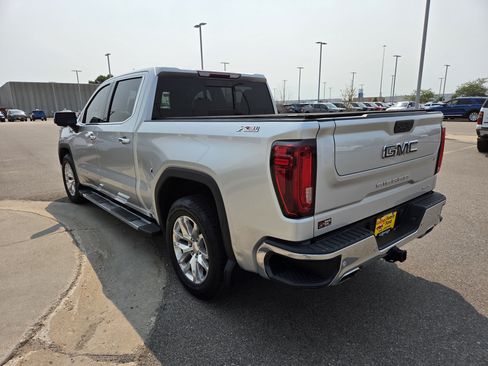 Used 2019 GMC Sierra 1500 SLT w/ SLT Premium Plus Package AWD/4WD image 5