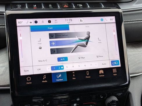 Certified 2023 Jeep Grand Cherokee L Limited w/ Black Appearance Package image 27